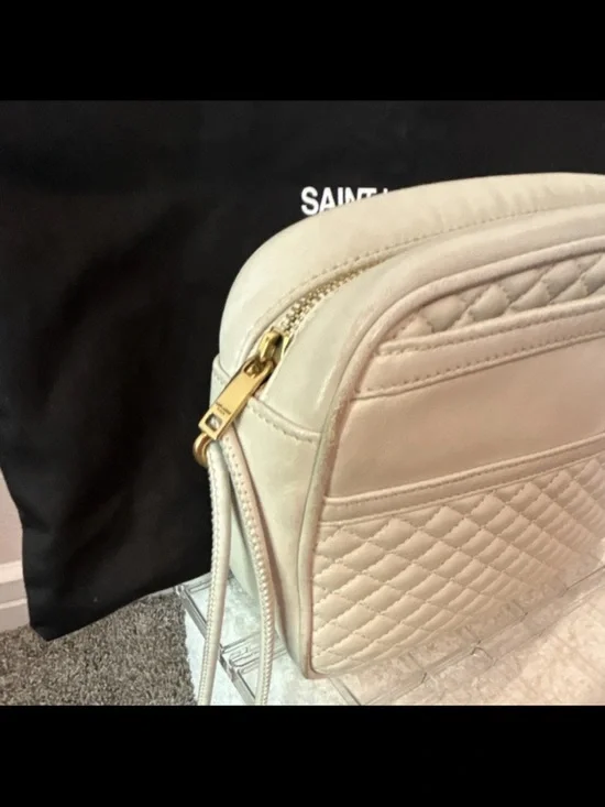Saint Laurent Quilted Crossbody Bag in Cream Leather with YSL Monogram - Picture 6 of 11